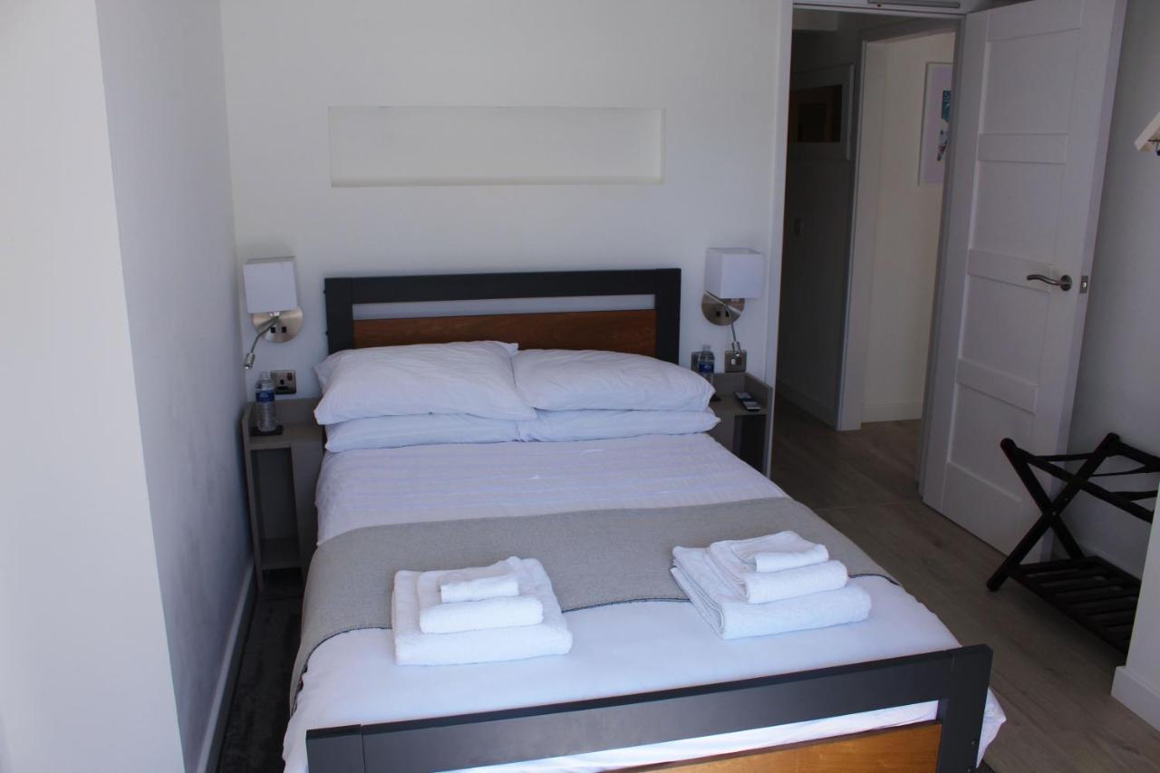 One One Five Apartment
